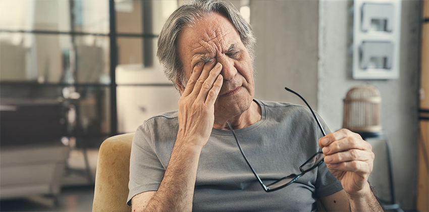 Header-Mobile-Age-related-Macular-Degeneration-Dr.-Sharma-Eye-Laser-Surgeons-Australia